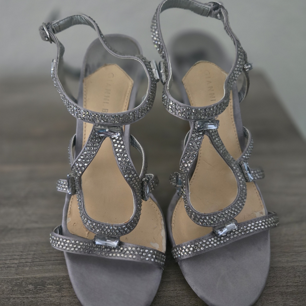 Gianni Bini Gray/Silver Strappy Heels
